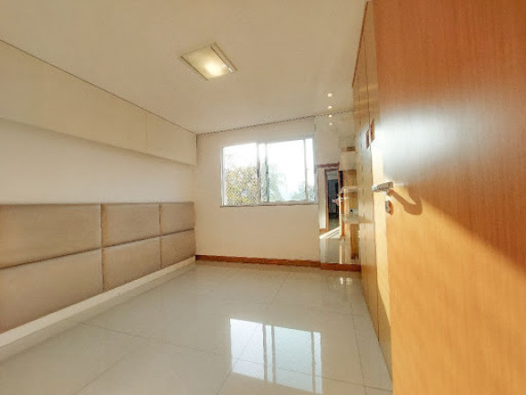 Imagem Apartamento com 3 Quartos à Venda, 180 m² em Várzea - Teresópolis