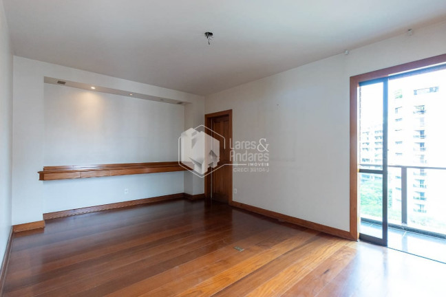 Imagem Apartamento com 3 Quartos à Venda, 325 m² em Moema - São Paulo