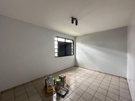 Imagem Casa com 3 Quartos à Venda, 373 m² em Setor Central - Goiânia