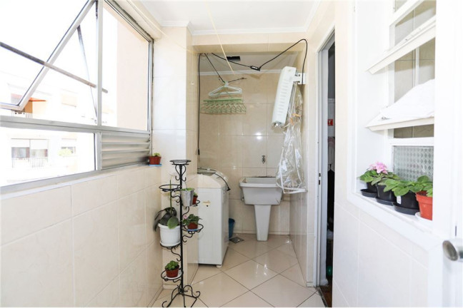Imagem Apartamento com 3 Quartos à Venda, 93 m² em Jardim Lindóia - Porto Alegre