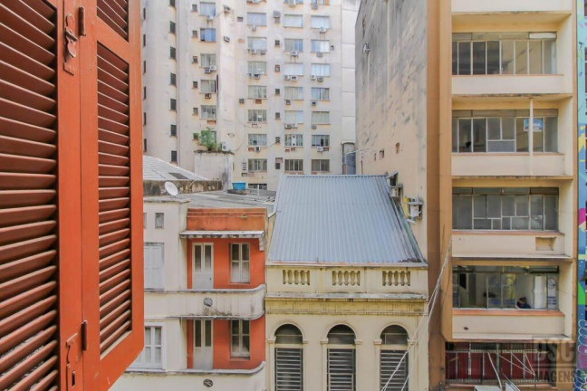 Imagem Sala Comercial à Venda, 124 m² em Centro Histórico - Porto Alegre Imagem Sala Comercial à Venda, 124 m² em Centro Histórico - Porto Alegre