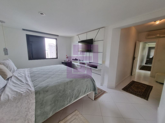 Imagem Apartamento com 3 Quartos à Venda, 230 m² em Pitangueiras - Guarujá