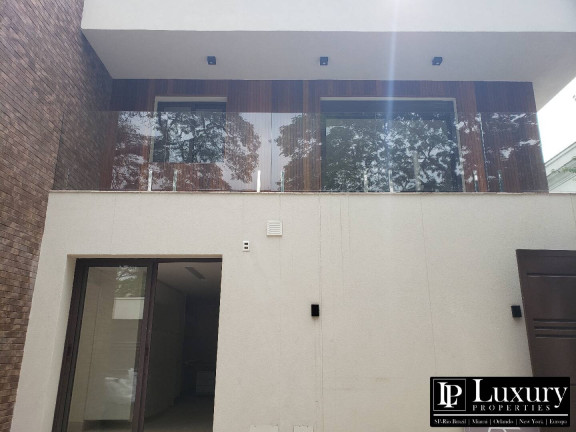 Imagem Casa com 4 Quartos à Venda, em Jardim Europa - São Paulo Imagem Casa com 4 Quartos à Venda, em Jardim Europa - São Paulo