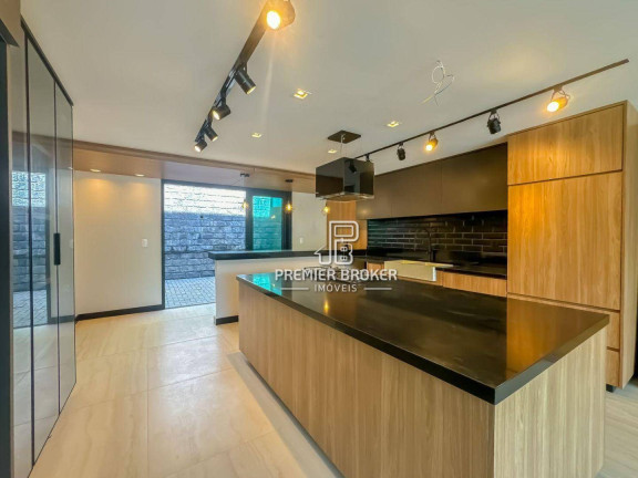 Imagem Casa com 5 Quartos à Venda, 500 m² em Carlos Guinle - Teresópolis Imagem Casa com 5 Quartos à Venda, 500 m² em Carlos Guinle - Teresópolis