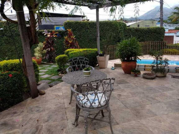 Imagem Casa com 2 Quartos à Venda, 200 m² em Campo Grande - Rio De Janeiro Imagem Casa com 2 Quartos à Venda, 200 m² em Campo Grande - Rio De Janeiro