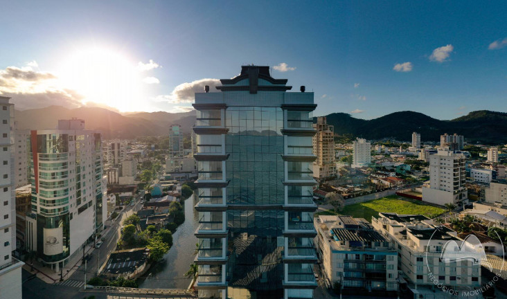 Apartamento com 3 Quartos à Venda, 135 m² em Centro - Itapema