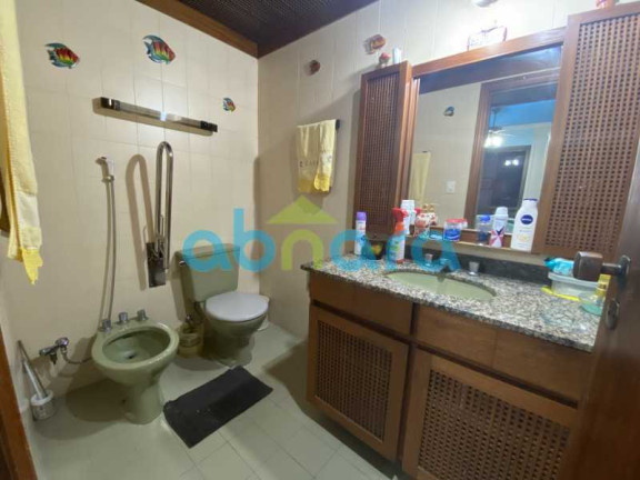 Imagem Apartamento com 3 Quartos à Venda, 160 m² em Copacabana - Rio De Janeiro Imagem Apartamento com 3 Quartos à Venda, 160 m² em Copacabana - Rio De Janeiro