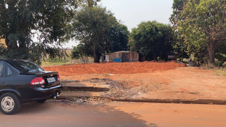 Imagem Terreno à Venda, 260 m² em Bauru