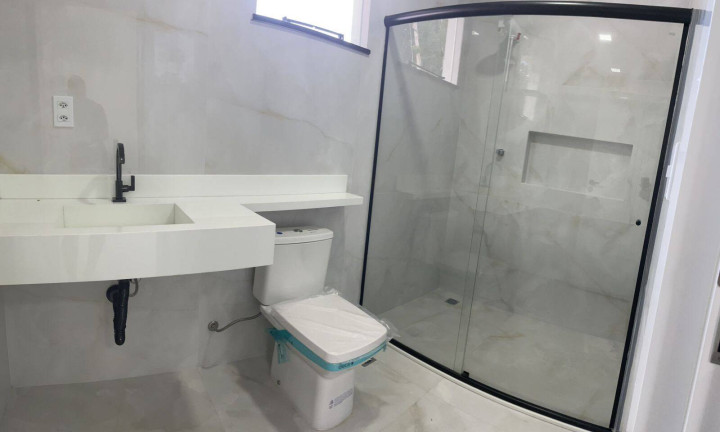 Imagem Casa com 4 Quartos à Venda, 260 m² em Ponta Negra - Manaus