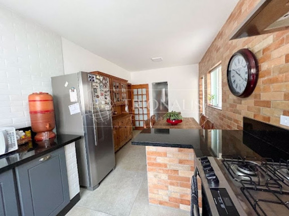 Imagem Casa com 3 Quartos à Venda, 280 m² em Vila Petrópolis - Atibaia Imagem Casa com 3 Quartos à Venda, 280 m² em Vila Petrópolis - Atibaia