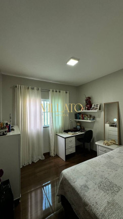 Imagem Casa com 3 Quartos à Venda, 484 m² em Setor Perim - Goiânia Imagem Casa com 3 Quartos à Venda, 484 m² em Setor Perim - Goiânia
