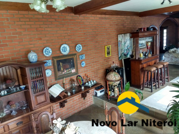 Imagem Casa com 5 Quartos à Venda, 350 m² em Camboinhas - Niterói