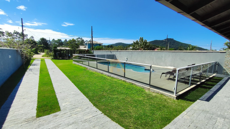 Imóvel com 3 Quartos à Venda,  em Ibiraquera - Imbituba