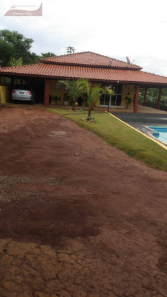 Chácara com 2 Quartos à Venda, 1.400 m² em Bragança Paulista