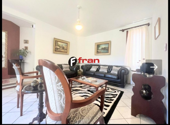 Imagem Casa com 4 Quartos à Venda, 297 m² em Córrego Grande - Florianópolis Imagem Casa com 4 Quartos à Venda, 297 m² em Córrego Grande - Florianópolis
