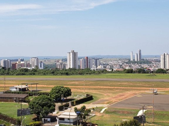 Apartamento com 3 Quartos à Venda,  em Vila Altinópolis - Bauru