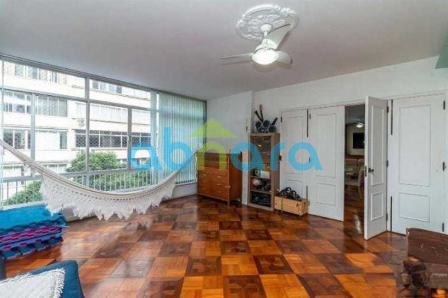 Imagem Apartamento com 4 Quartos à Venda, 296 m² em Copacabana - Rio De Janeiro Imagem Apartamento com 4 Quartos à Venda, 296 m² em Copacabana - Rio De Janeiro