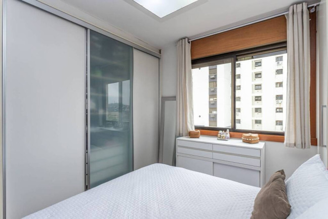Imagem Imóvel com 3 Quartos à Venda, 90 m² em Cristal - Porto Alegre
