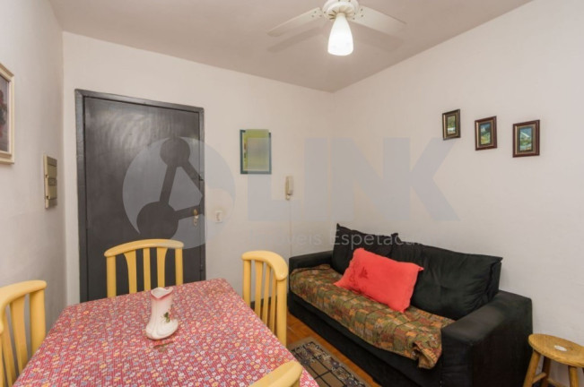 Imagem Apartamento com 1 Quarto à Venda, 37 m² em Petrópolis - Porto Alegre