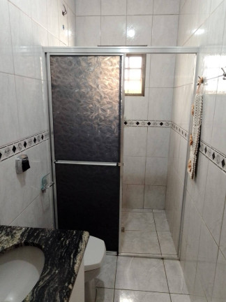 Imagem Casa com 3 Quartos para Alugar, em Arapongas Imagem Casa com 3 Quartos para Alugar, em Arapongas