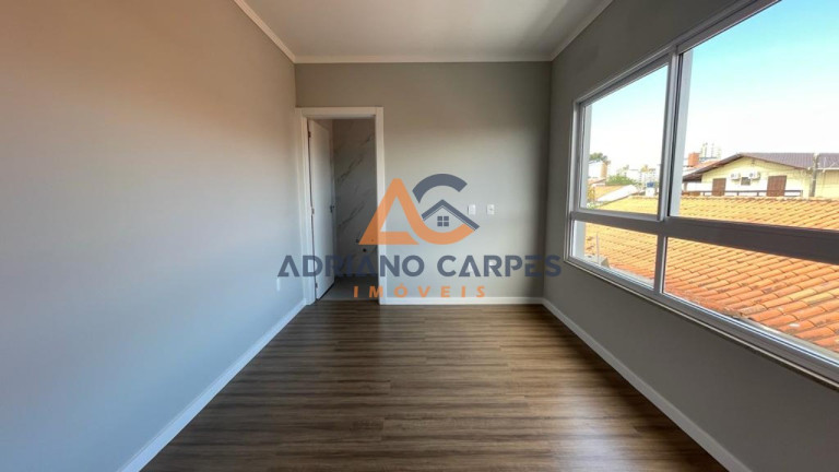 Imagem Imóvel com 2 Quartos à Venda, 121 m² em Centro - Balneário Piçarras Imagem Imóvel com 2 Quartos à Venda, 121 m² em Centro - Balneário Piçarras