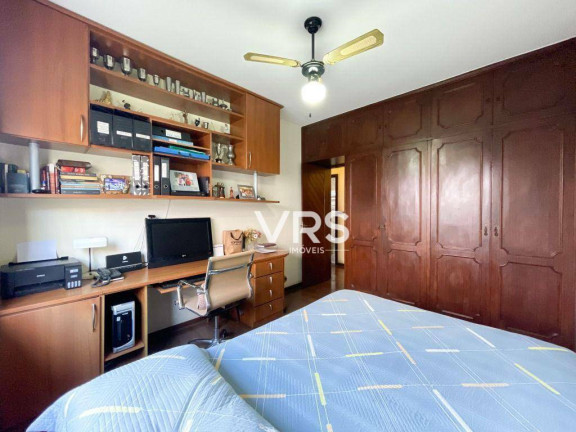 Imagem Casa com 3 Quartos à Venda, 141 m² em Várzea - Teresópolis