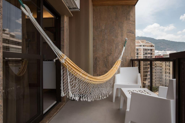 Imagem Flat com 1 Quarto para Temporada, 58 m² em Leblon - Rio De Janeiro