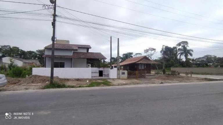 Imagem Casa com 3 Quartos à Venda, 107 m² em Balneário Brandelize - Itapoá Imagem Casa com 3 Quartos à Venda, 107 m² em Balneário Brandelize - Itapoá