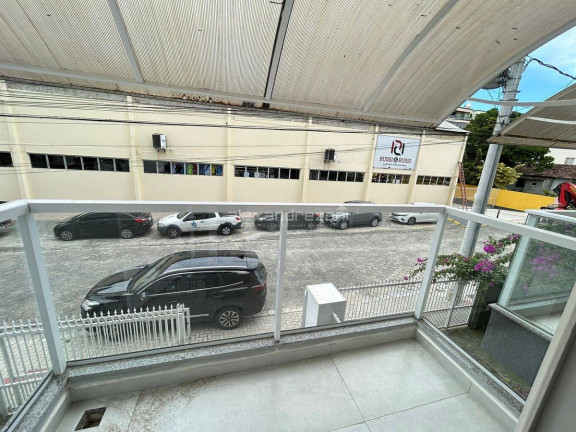 Imagem Sobrado com 3 Quartos para Temporada, em Bombas - Bombinhas Imagem Sobrado com 3 Quartos para Temporada, em Bombas - Bombinhas