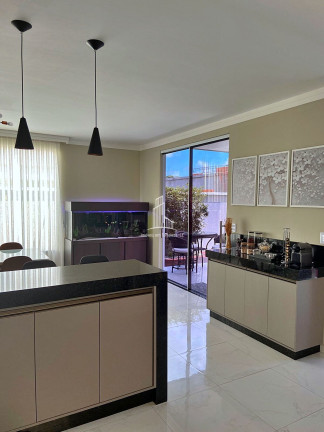 Imagem Casa com 3 Quartos à Venda, 227 m² em Urucunema - Eusébio Imagem Casa com 3 Quartos à Venda, 227 m² em Urucunema - Eusébio