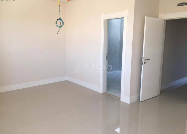 Imagem Sobrado com 3 Quartos à Venda, 190 m² em Centro - Balneário Camboriú Imagem Sobrado com 3 Quartos à Venda, 190 m² em Centro - Balneário Camboriú
