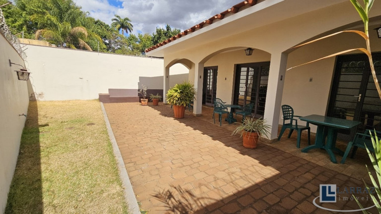Imagem Casa com 3 Quartos à Venda, 295 m² em Jardim Sumaré - Ribeirão Preto Imagem Casa com 3 Quartos à Venda, 295 m² em Jardim Sumaré - Ribeirão Preto