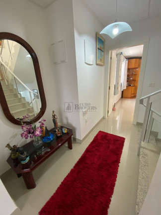 Imagem Sobrado com 3 Quartos à Venda, 252 m² em Centro - Balneário Camboriú Imagem Sobrado com 3 Quartos à Venda, 252 m² em Centro - Balneário Camboriú