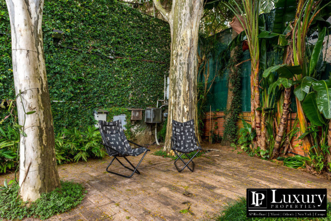 Imagem Casa com 3 Quartos à Venda, em Jardim Guedala - São Paulo Imagem Casa com 3 Quartos à Venda, em Jardim Guedala - São Paulo