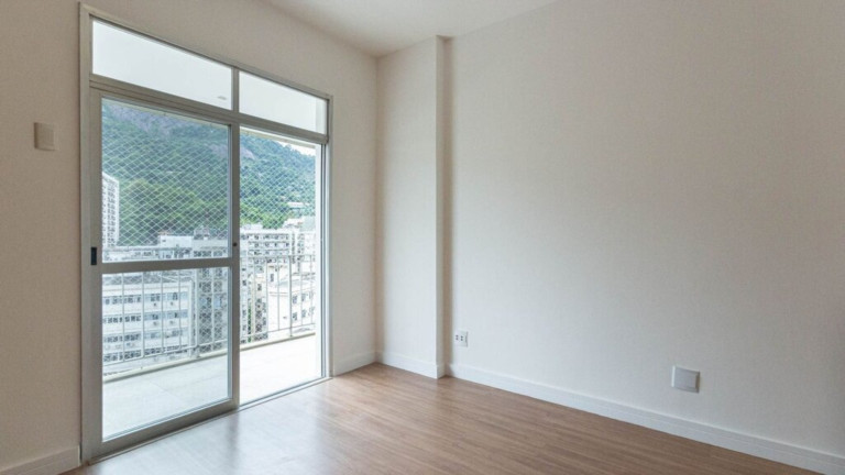 Imagem Imóvel com 2 Quartos à Venda, 93 m² em Humaitá - Rio De Janeiro