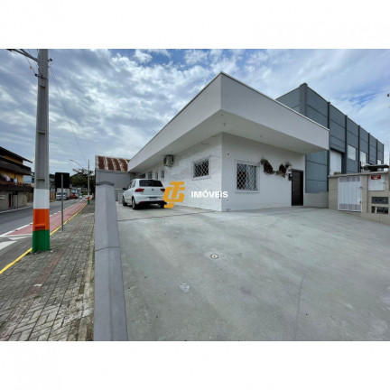 Imagem Casa à Venda, 288 m² em Monte Alegre - Camboriú Imagem Casa à Venda, 288 m² em Monte Alegre - Camboriú