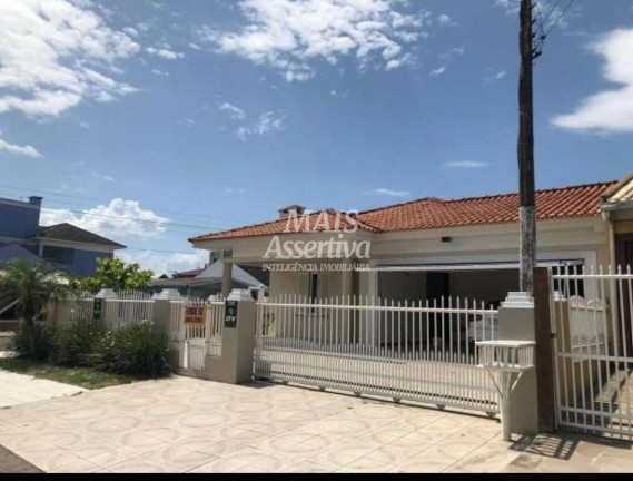 Imagem Casa com 3 Quartos à Venda, 240 m² em Centro - Capão Da Canoa Imagem Casa com 3 Quartos à Venda, 240 m² em Centro - Capão Da Canoa