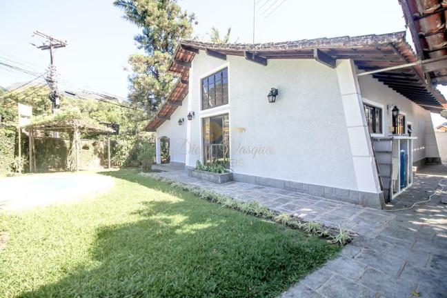 Imagem Casa com 3 Quartos à Venda, 164 m² em Comary - Teresópolis Imagem Casa com 3 Quartos à Venda, 164 m² em Comary - Teresópolis
