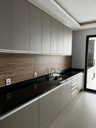 Imagem Casa com 3 Quartos à Venda, 250 m² em Ribeirão Preto Imagem Casa com 3 Quartos à Venda, 250 m² em Ribeirão Preto