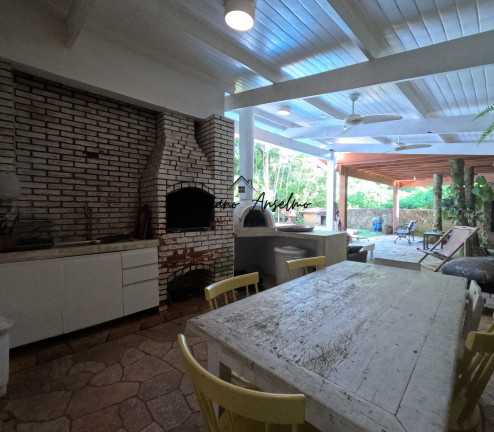 Imagem Casa com 6 Quartos à Venda, 300 m² em Maresias - São Sebastião Imagem Casa com 6 Quartos à Venda, 300 m² em Maresias - São Sebastião