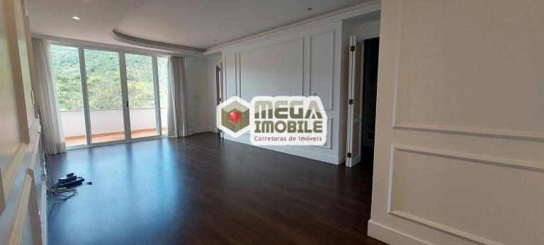 Imagem Casa com 5 Quartos à Venda, 900 m² em Córrego Grande - Florianópolis Imagem Casa com 5 Quartos à Venda, 900 m² em Córrego Grande - Florianópolis