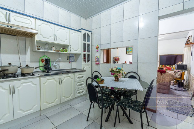 Imagem Casa com 4 Quartos à Venda, em Vila Imbuí - Cachoeirinha Imagem Casa com 4 Quartos à Venda, em Vila Imbuí - Cachoeirinha