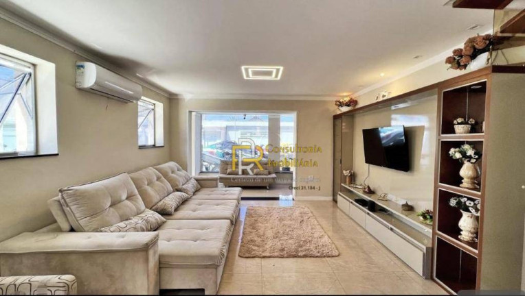 Imagem Casa com 4 Quartos à Venda, 500 m² em Balneário Flórida - Praia Grande Imagem Casa com 4 Quartos à Venda, 500 m² em Balneário Flórida - Praia Grande