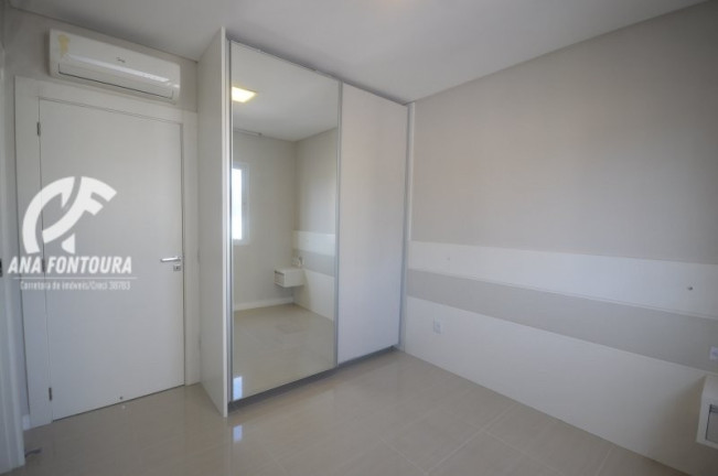 Imagem Apartamento com 4 Quartos à Venda, 136 m² em Centro - Balneário Camboriú Imagem Apartamento com 4 Quartos à Venda, 136 m² em Centro - Balneário Camboriú