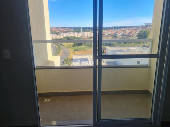 Imagem Apartamento com 2 Quartos para Alugar, 50 m² em Conjunto Manoel Mendes - Uberaba Imagem Apartamento com 2 Quartos para Alugar, 50 m² em Conjunto Manoel Mendes - Uberaba