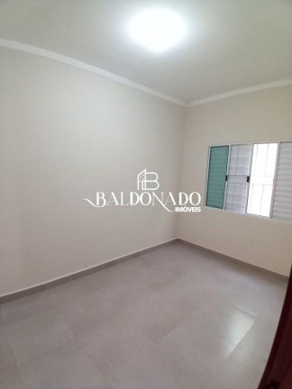 Imagem Casa com 3 Quartos para Alugar, em Centro - Extrema Imagem Casa com 3 Quartos para Alugar, em Centro - Extrema
