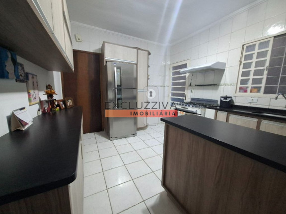 Sobrado com 3 Quartos à Venda, 125 m² em Esplanada Independência - Taubaté