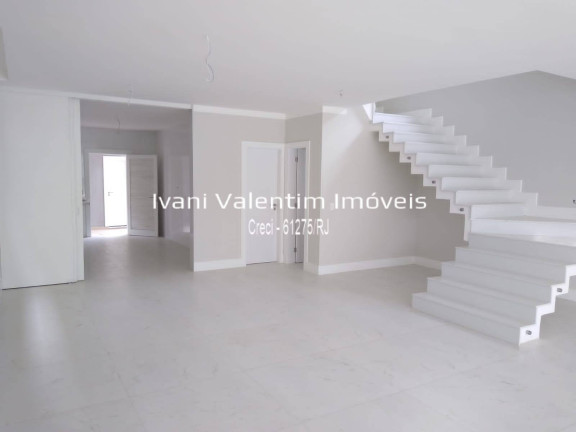 Imagem Casa de Condomínio com 5 Quartos à Venda, 340 m² em Barra Da Tijuca - Rio De Janeiro Imagem Casa de Condomínio com 5 Quartos à Venda, 340 m² em Barra Da Tijuca - Rio De Janeiro