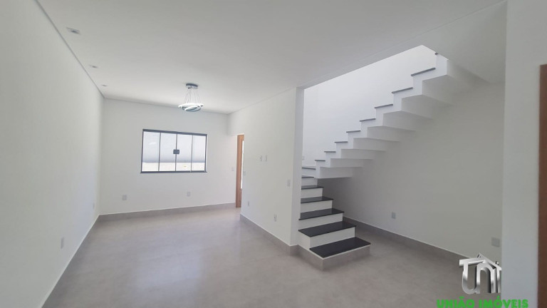 Casa com 2 Quartos à Venda, 200 m² em Santa Luzia - Bragança Paulista
