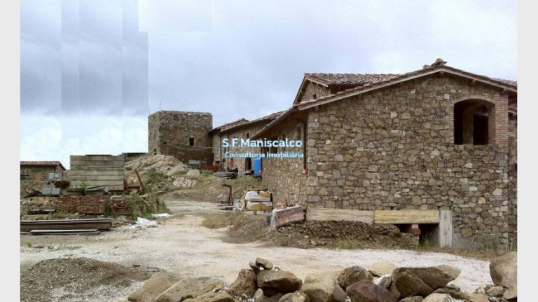 Imagem Casa com 40 Quartos à Venda, 4.500 m² em La Panca - Greve In Chianti Imagem Casa com 40 Quartos à Venda, 4.500 m² em La Panca - Greve In Chianti